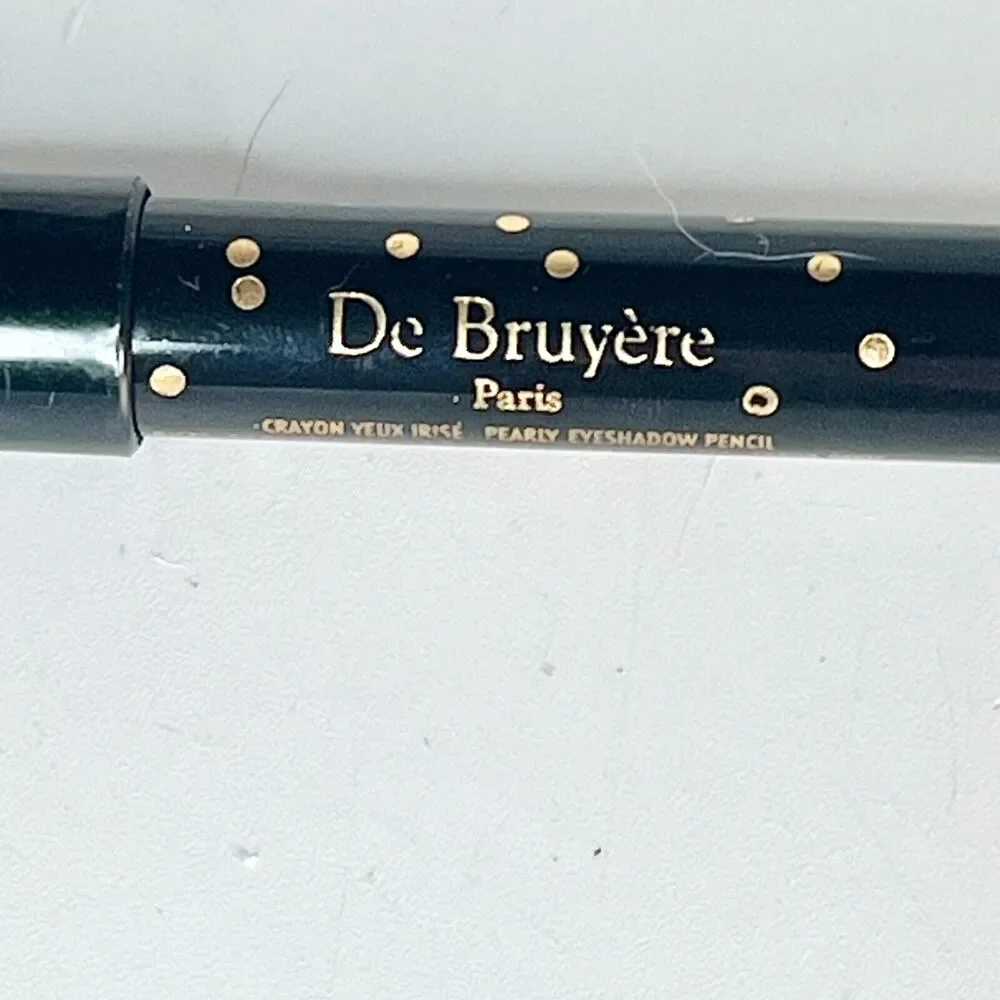 De Bruyere Paris Pearly Eyeshadow Crayon Pencil Bubble 707 Taupe .05 fl oz New
